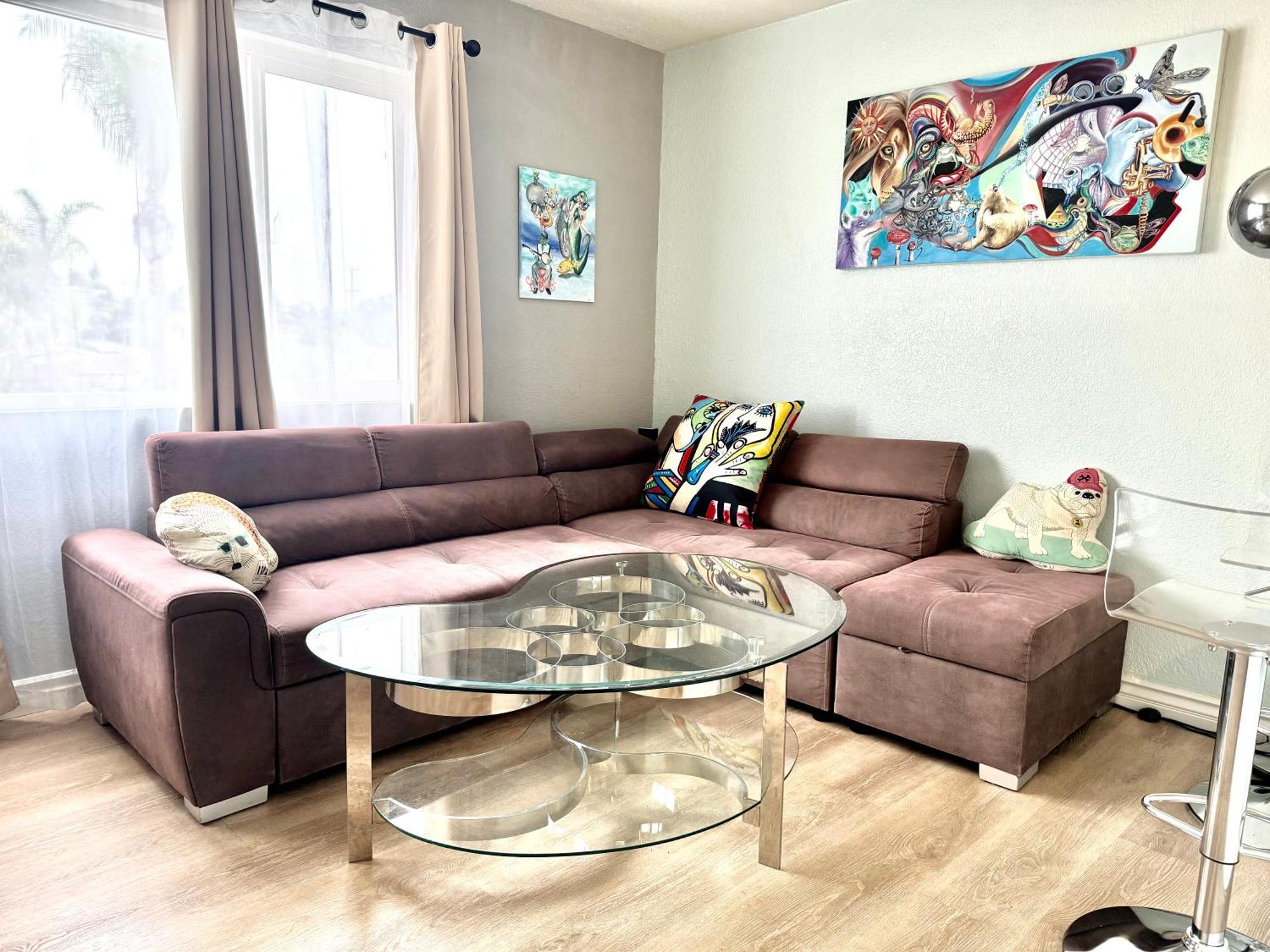 Apartment Artsy Smart Near Downtown & Balboa Park